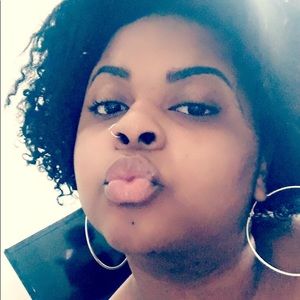 Meet your Posher, Kiana